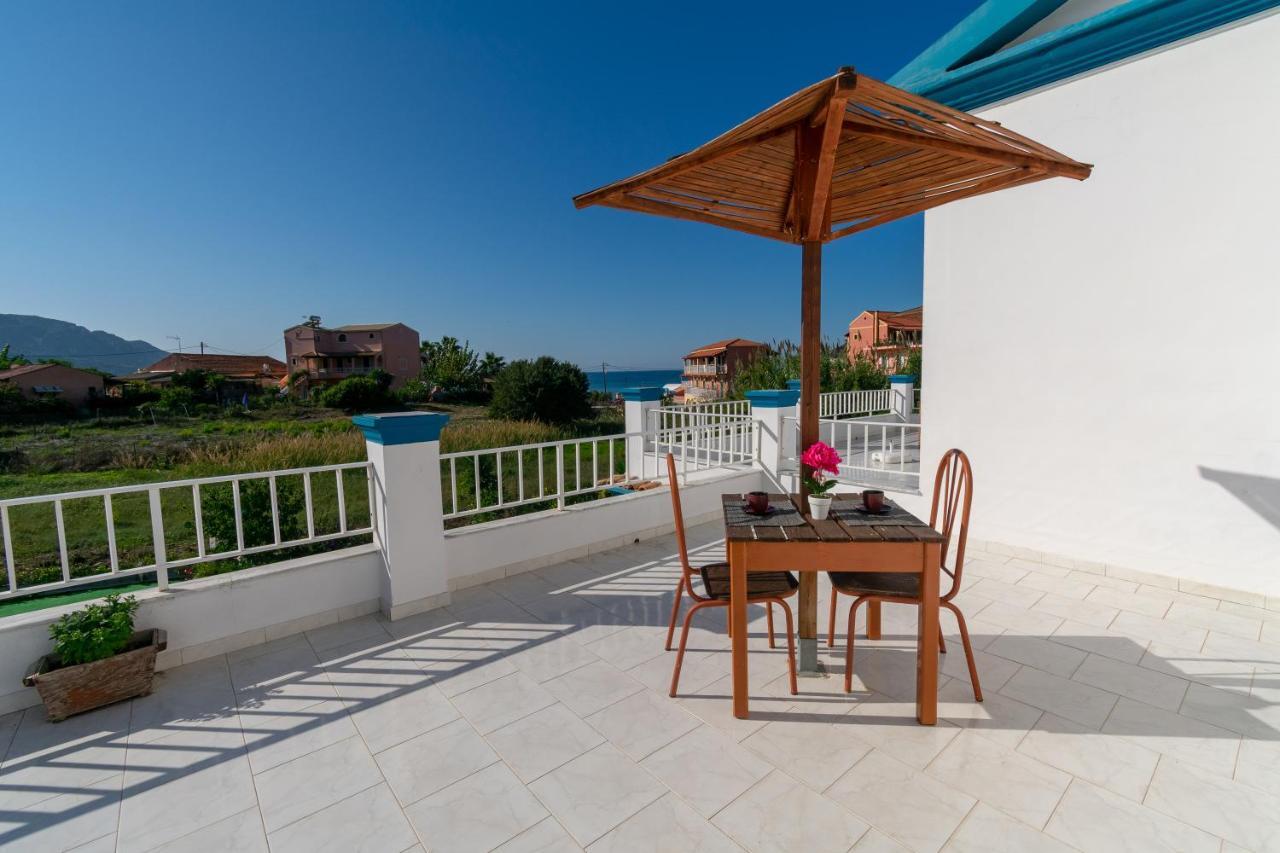Akis Villa Studios & Apartment With Pool By Hotelius Agios Georgios Pagon Exterior foto